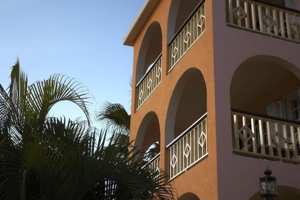 Royal Palms Hotel (Long Bay Village)